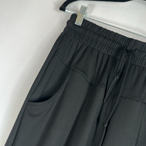 Zyia Active Black Grounded Jogger Pants NWT - Picture 2 of 8